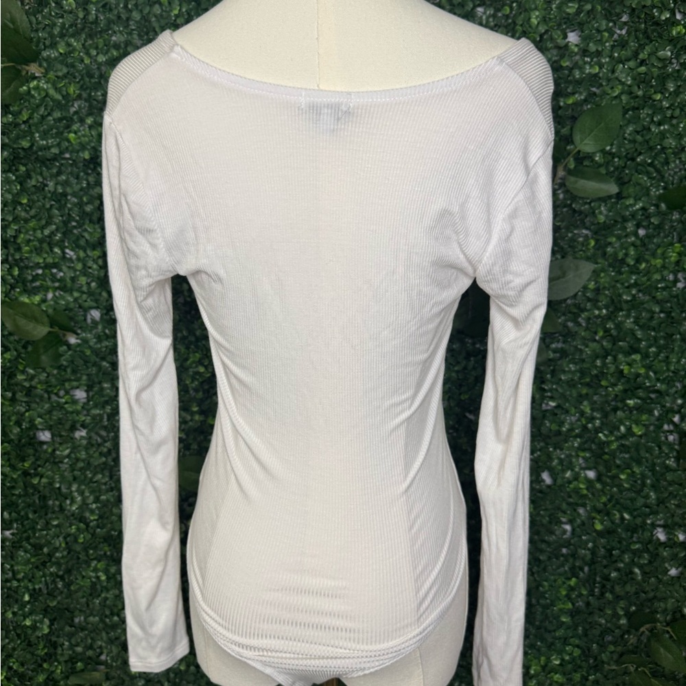 White Ribbed V-Neck Bodysuit - Picture 4 of 5
